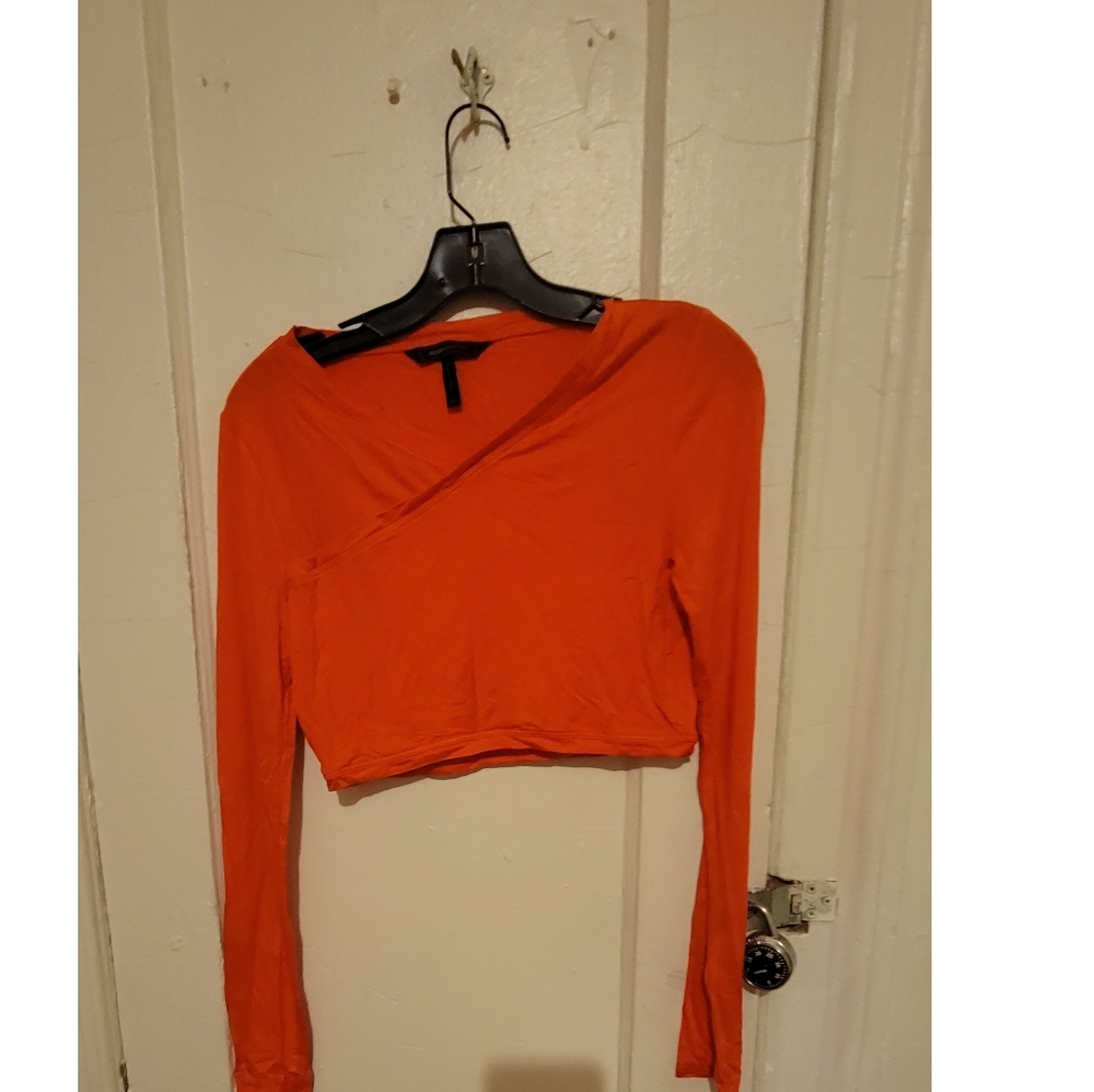 BCBG CROP TOP